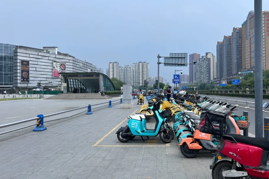 解锁零碳骑行新体验！氢动力两轮车助力温江人居环境再进阶